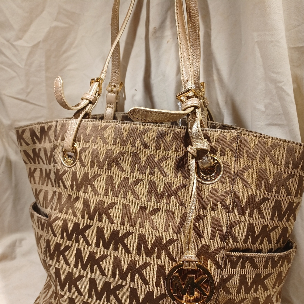 Michael kors tote - Picture 4 of 9